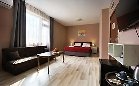 Hotel Leda
